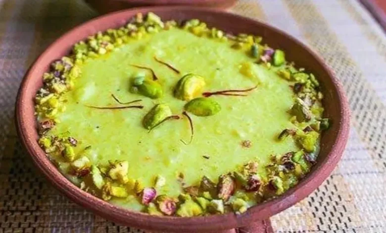 فرنی پسته‌ای