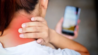 آسیب موبایل به گردن