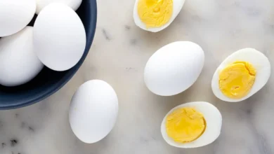 بیشتر مواد با حرارت‌ دادن نرم می‌شوند؛ پس چرا تخم مرغ سفت می‌شود؟