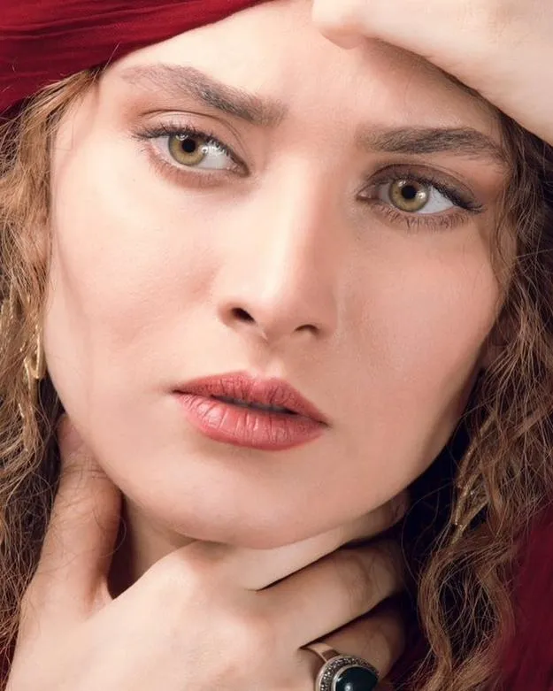 ساناز سعیدی بازیگر سریال تلویزیونی «فریبا»