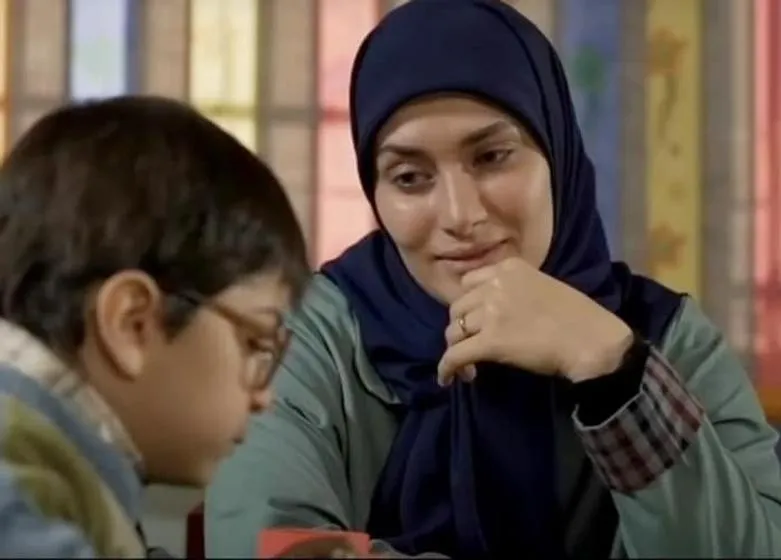 ساناز سعیدی بازیگر سریال تلویزیونی فریبا