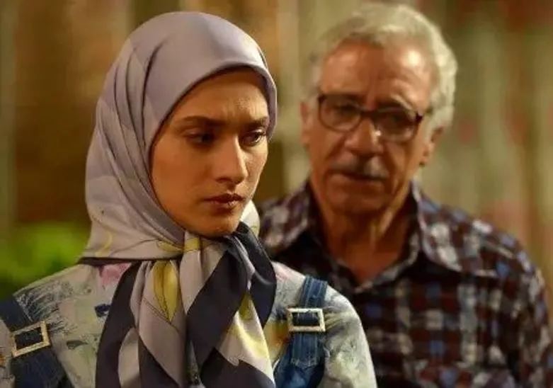 ساناز سعیدی بازیگر سریال تلویزیونی «فریبا