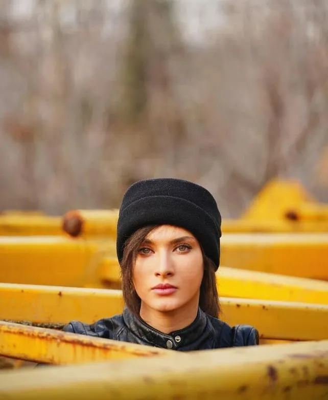 ساناز سعیدی بازیگر سریال فریبا