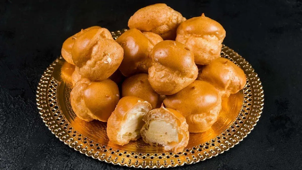طرز تهیه نان خامه‌ای خوشمزه سبک بازاری