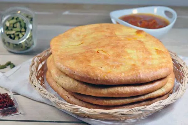 طرز تهیه نان شیرمال