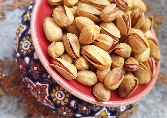 طرز تهیه پسته شور