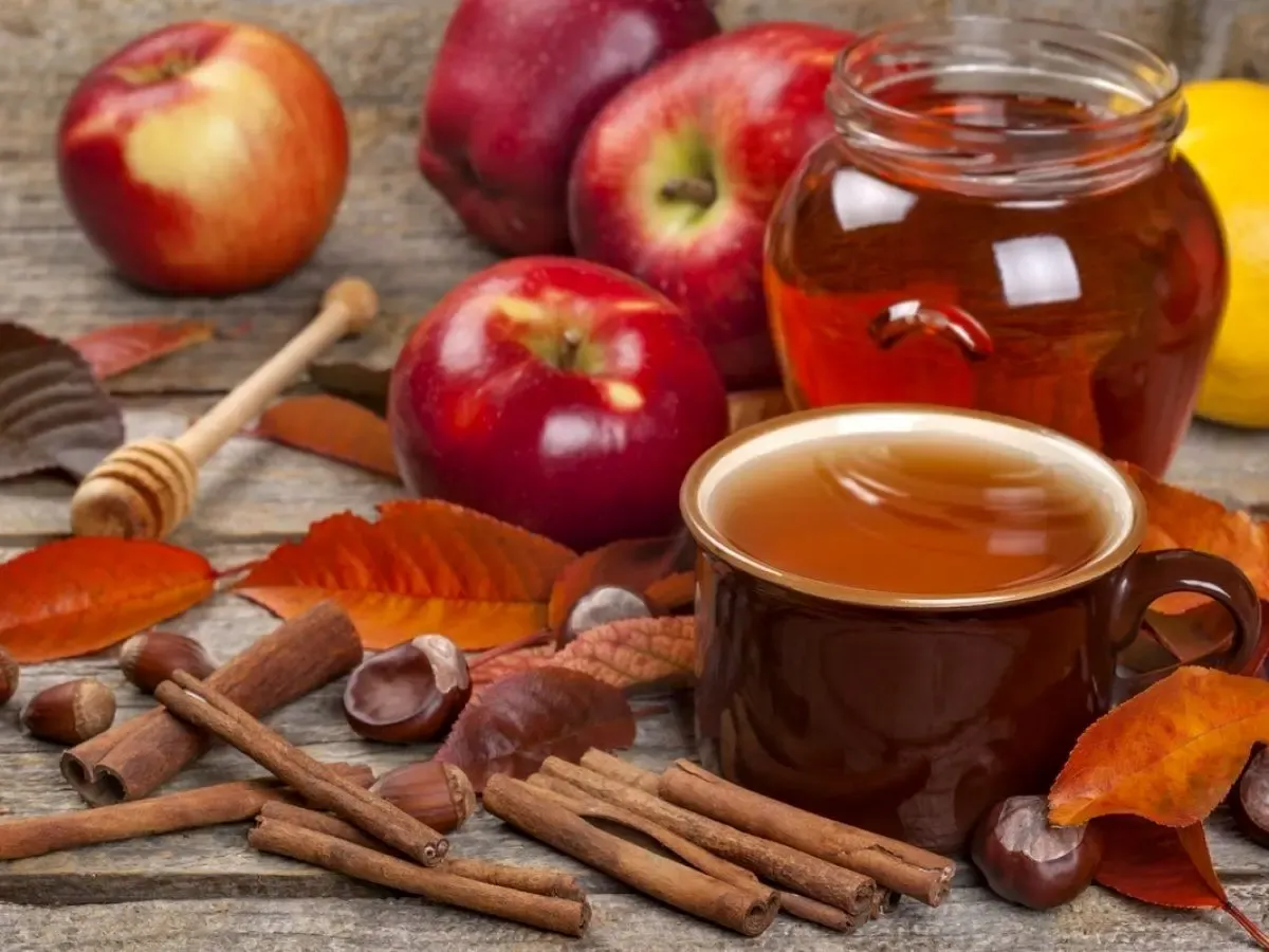 دمنوش سیب و دارچین