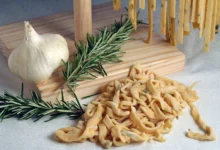 پاستا با سس خامه ای