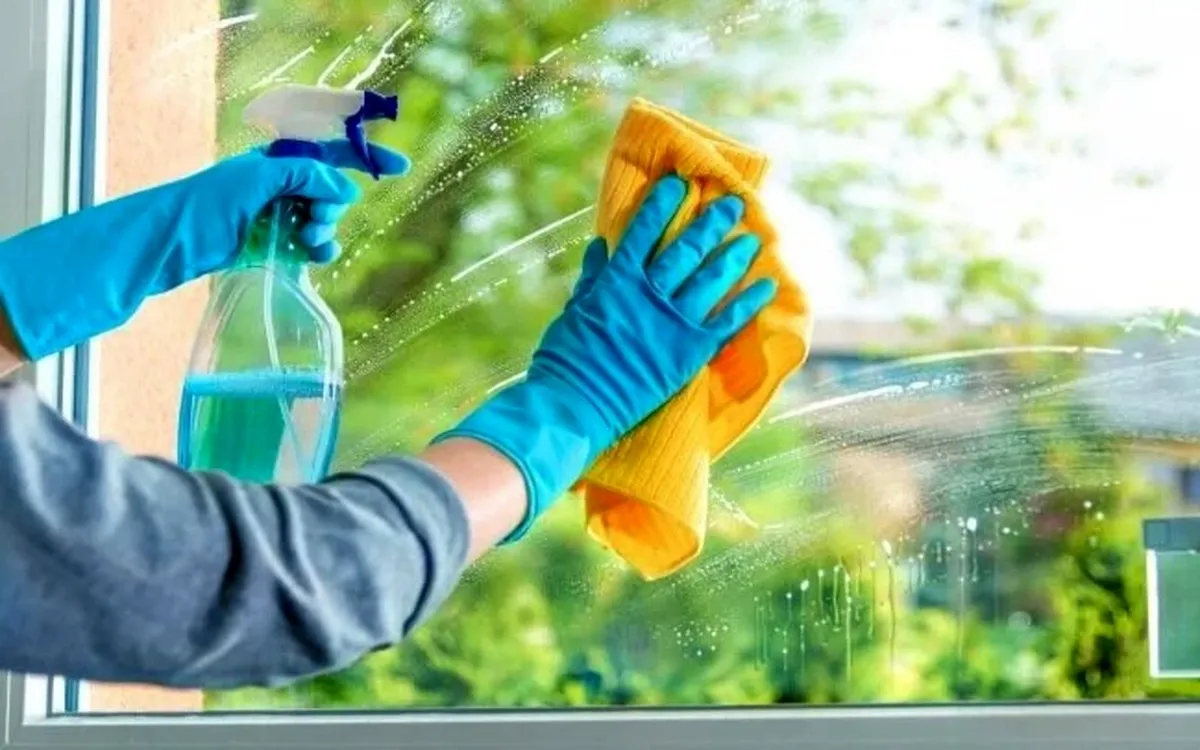 تمیز کردن شیشه