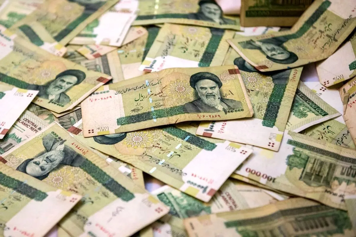 بخشنامه مزد ۱۴۰۴ ابلاغ شد؛ محاسبه پایه سنوات و مزایا