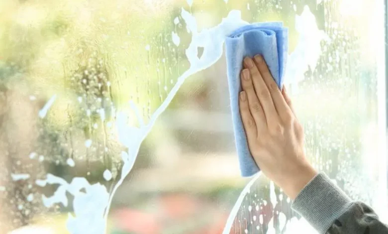 تمیز کردن شیشه و آینه