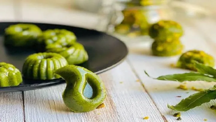 شیرینی پاشا پسته