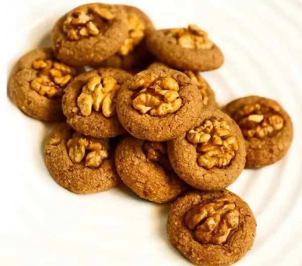 شیرینی گردویی