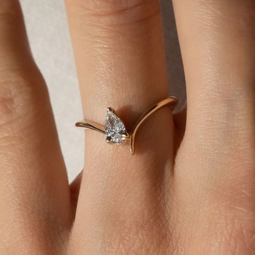 انگشتر خاص و ظریف زنانه