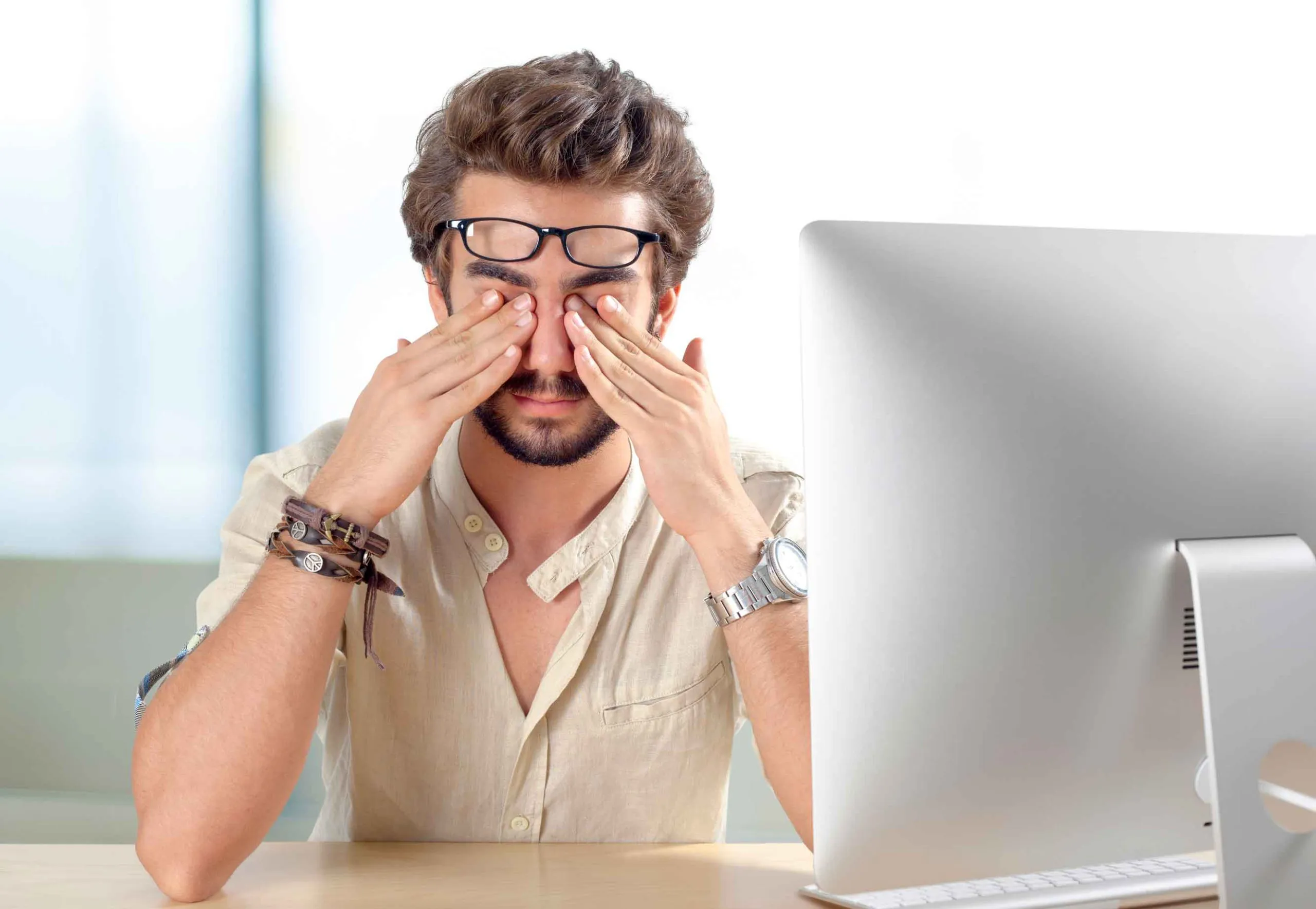 آیا نمایشگر‌ها به چشم شما آسیب می‌زنند؟