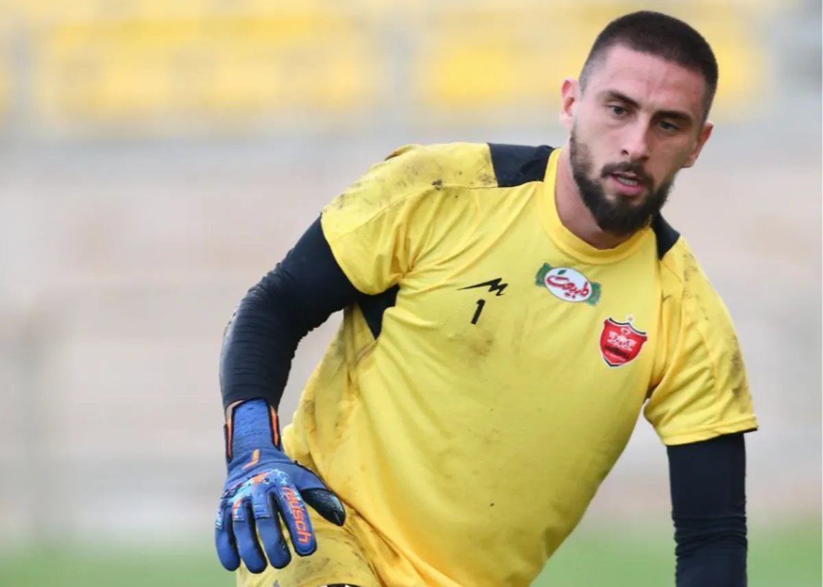 تکلیف دروازه‌بان فصل بعد پرسپولیس مشخص شد