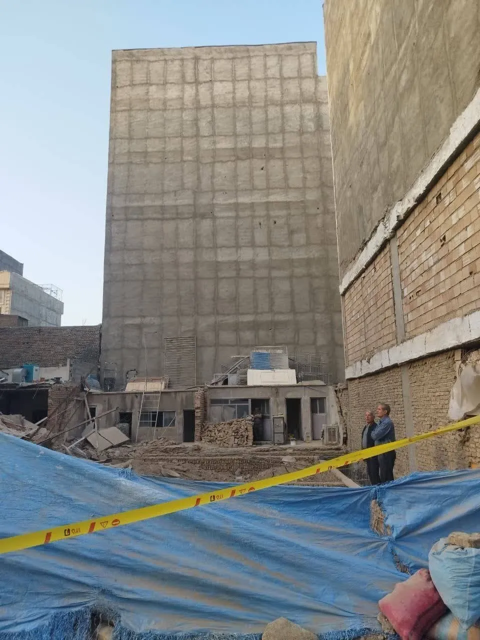 ریزش ساختمان