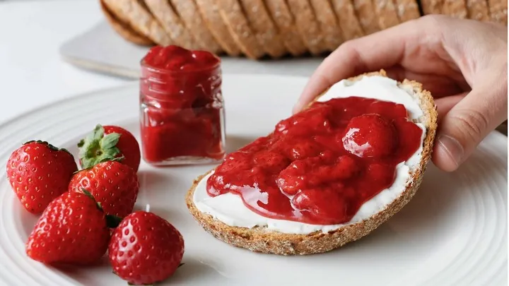 مربای توت فرنگی