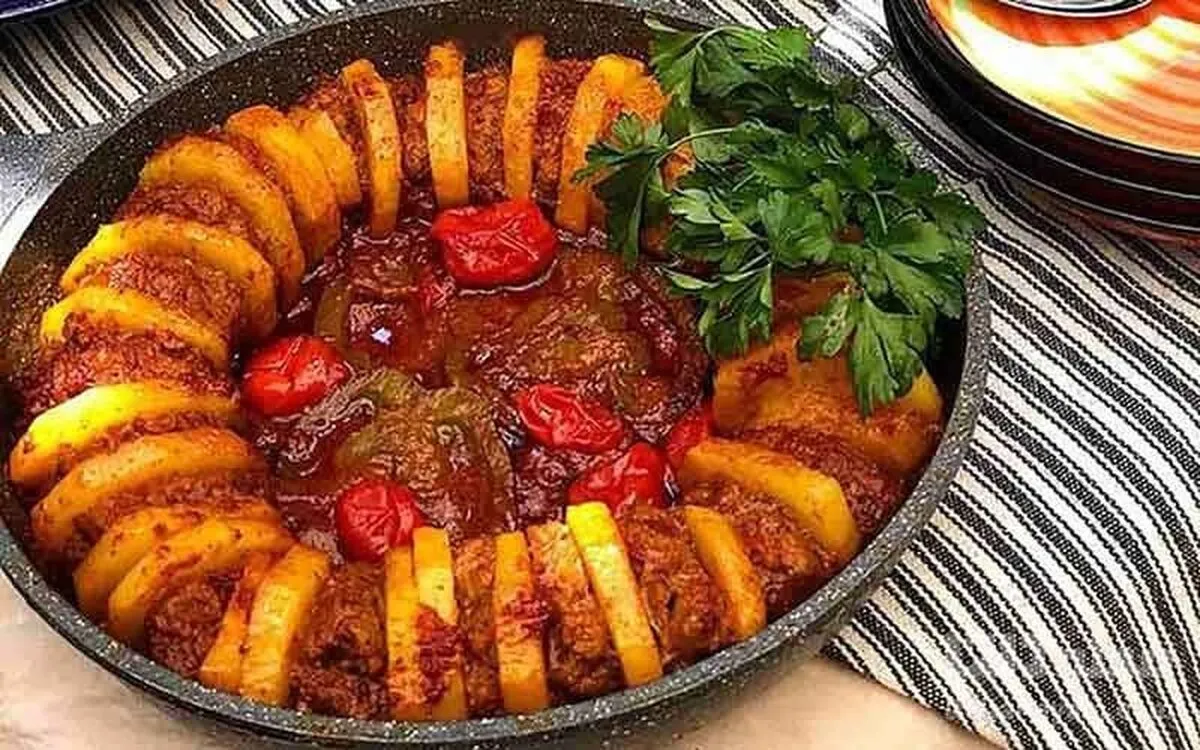 طرز تهیه کباب تابه‌ا ی گوشت و بادمجان1