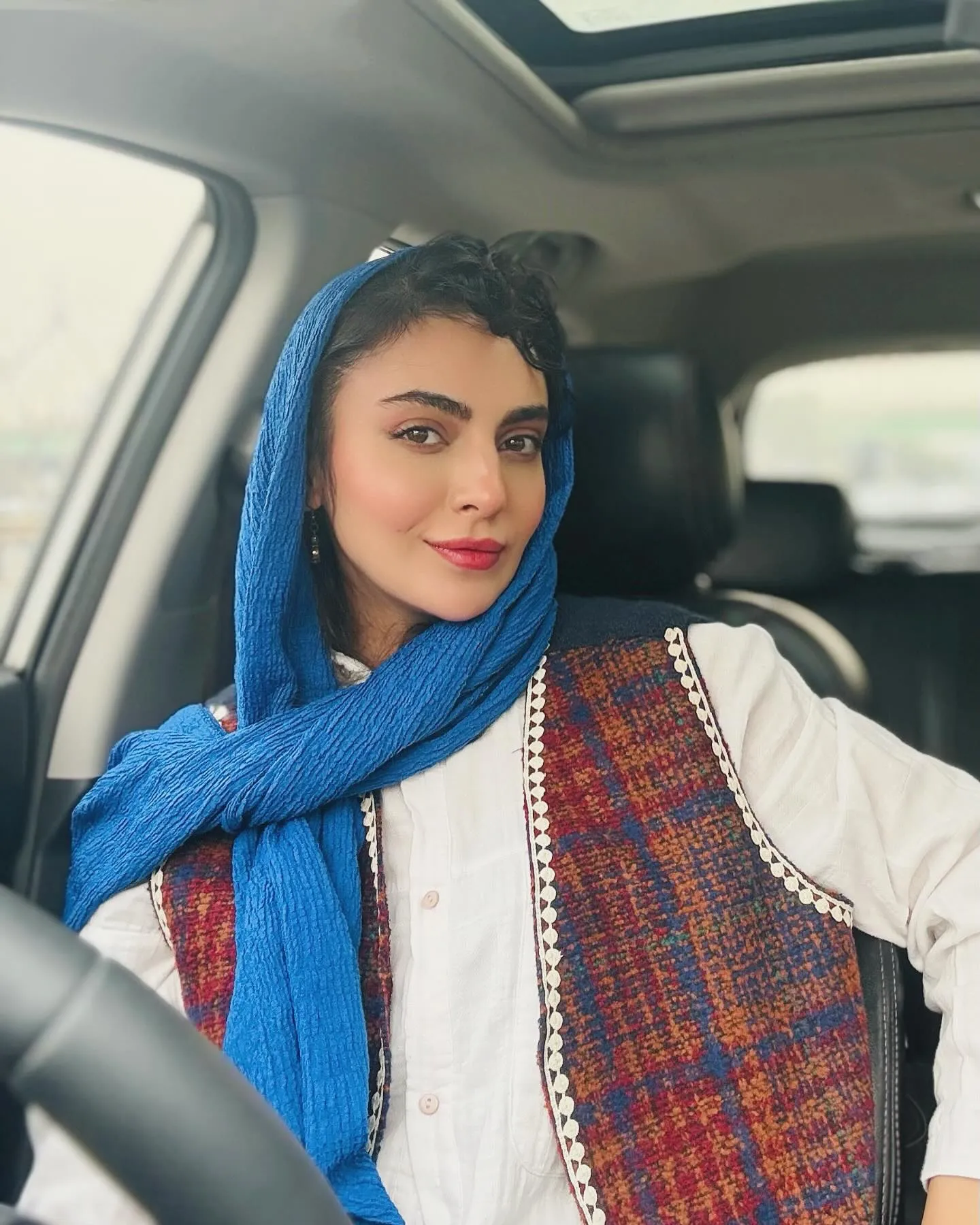 مهشید جوادی
