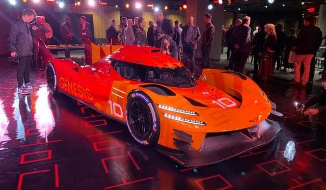 هایپرکار جنسیس GMR-001