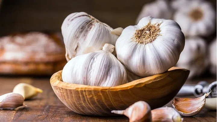 ۱۵ ماده غذایی که نباید در یخچال نگهداری شوند2