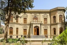 دو ماه در آسمان ایران