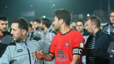خداداد و خلیل‌زاده توسط پلیس از ورزشگاه خارج شدند