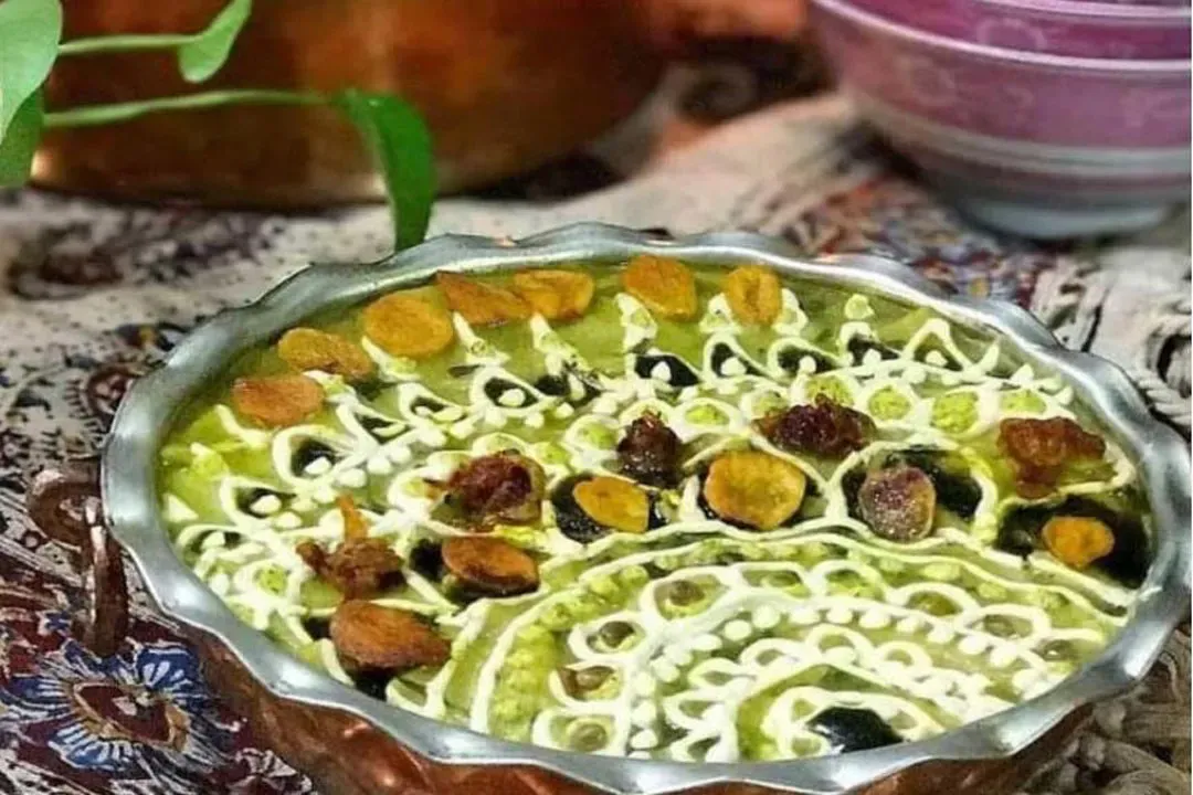 طرز تهیه آش لخشک به روش مشهدی
