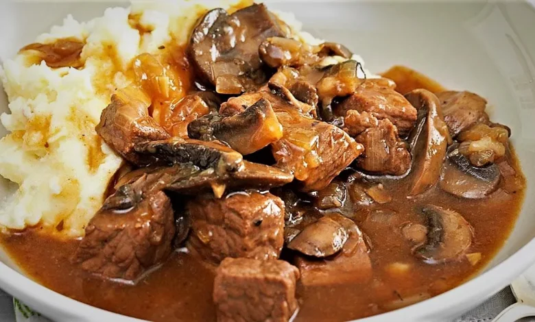 طرز تهیه خورش قارچ با گوشت گوسفندی