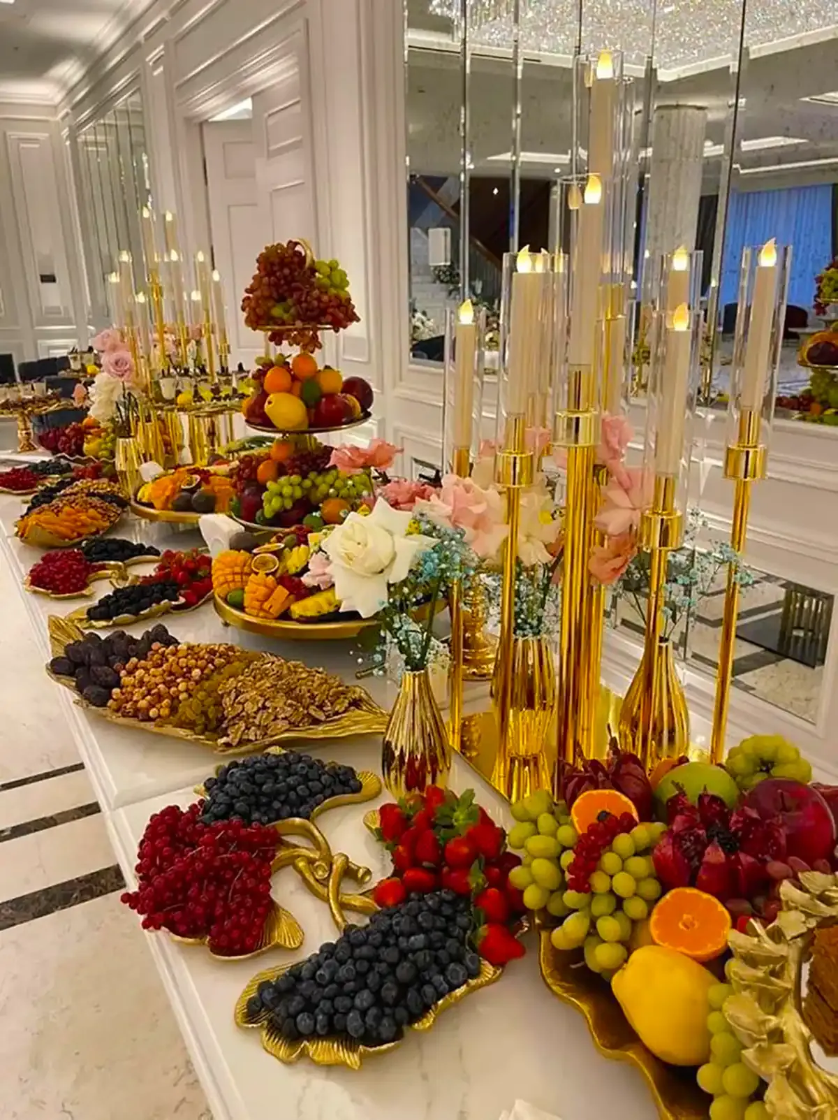 چیدمان میز پذیرایی