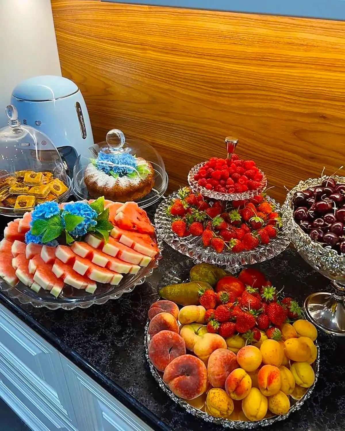 چیدمان میز پذیرایی
