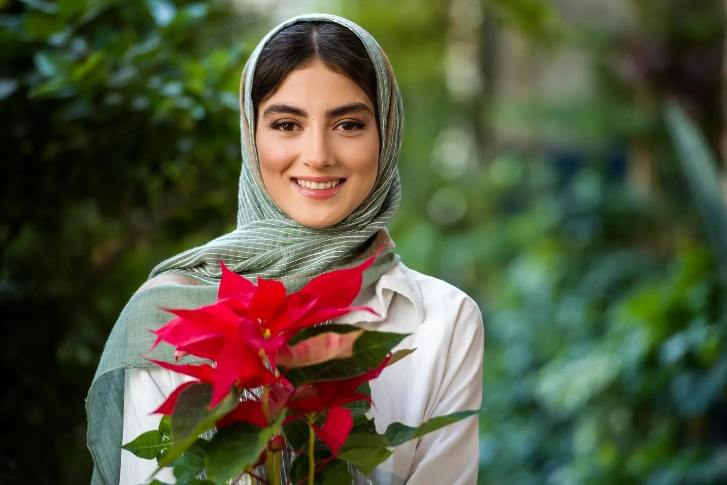 پردیس پورعابدینی با یک تیپ متفاوت در شیراز