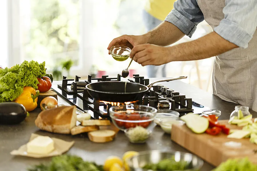 ۵ روش خانگی برای رفع ترشی غذا