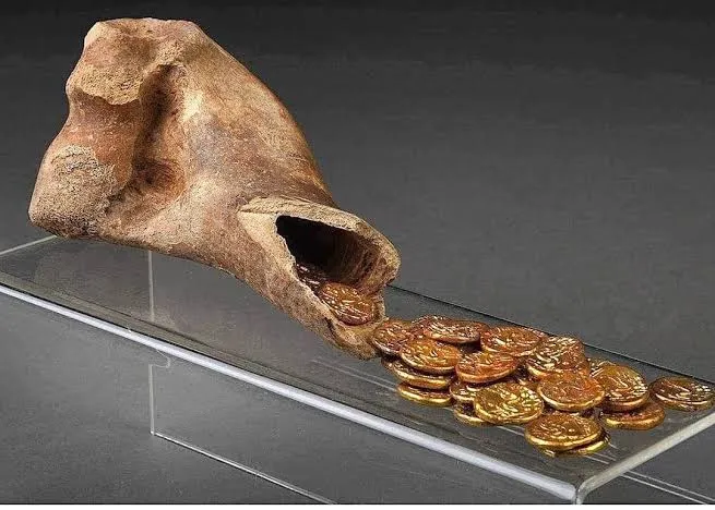 3 577