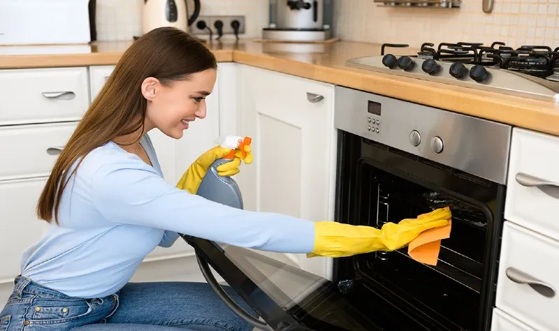 Kitchen cleaning