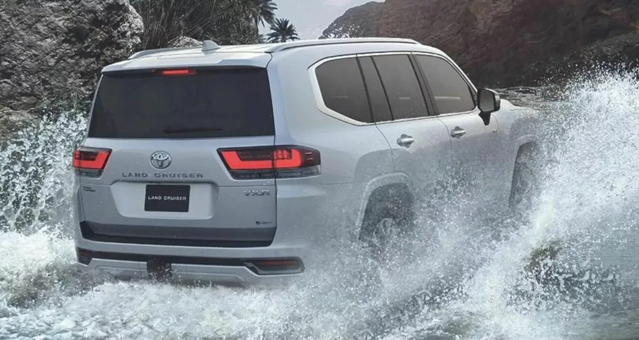 Toyota Land Cruiser 300 Series3