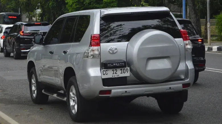 تویوتا لندکروزر