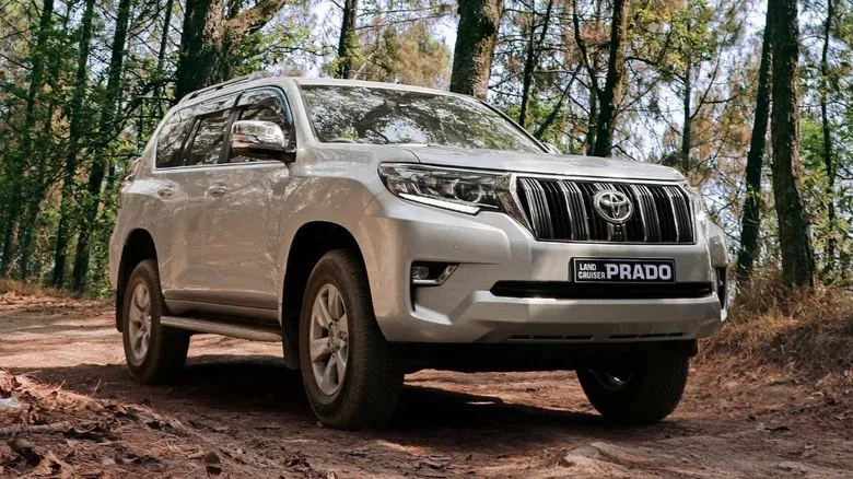 تویوتا لندکروزر