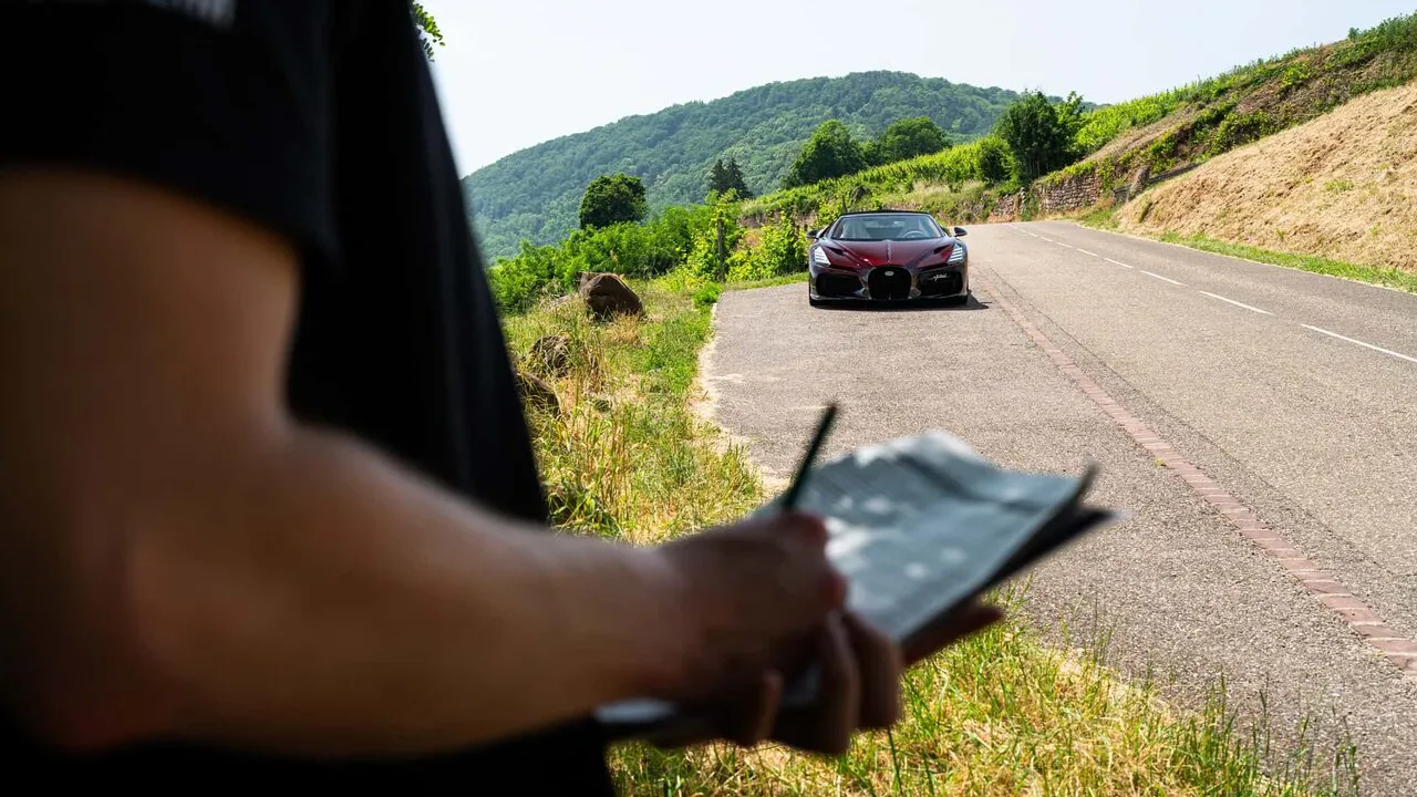 نگاهی به آخرین آزمایش های بوگاتی قبل ازتحویل به مشتری(+عکس) 2 3 53