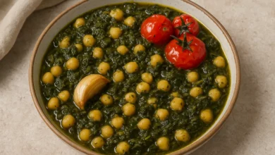 طرز تهیه خوراک گیاهی نخود با رایحه سبزی خشک و سیر 26 خوراک گیاهی نخود با رایحه سبزی خشک و سیر