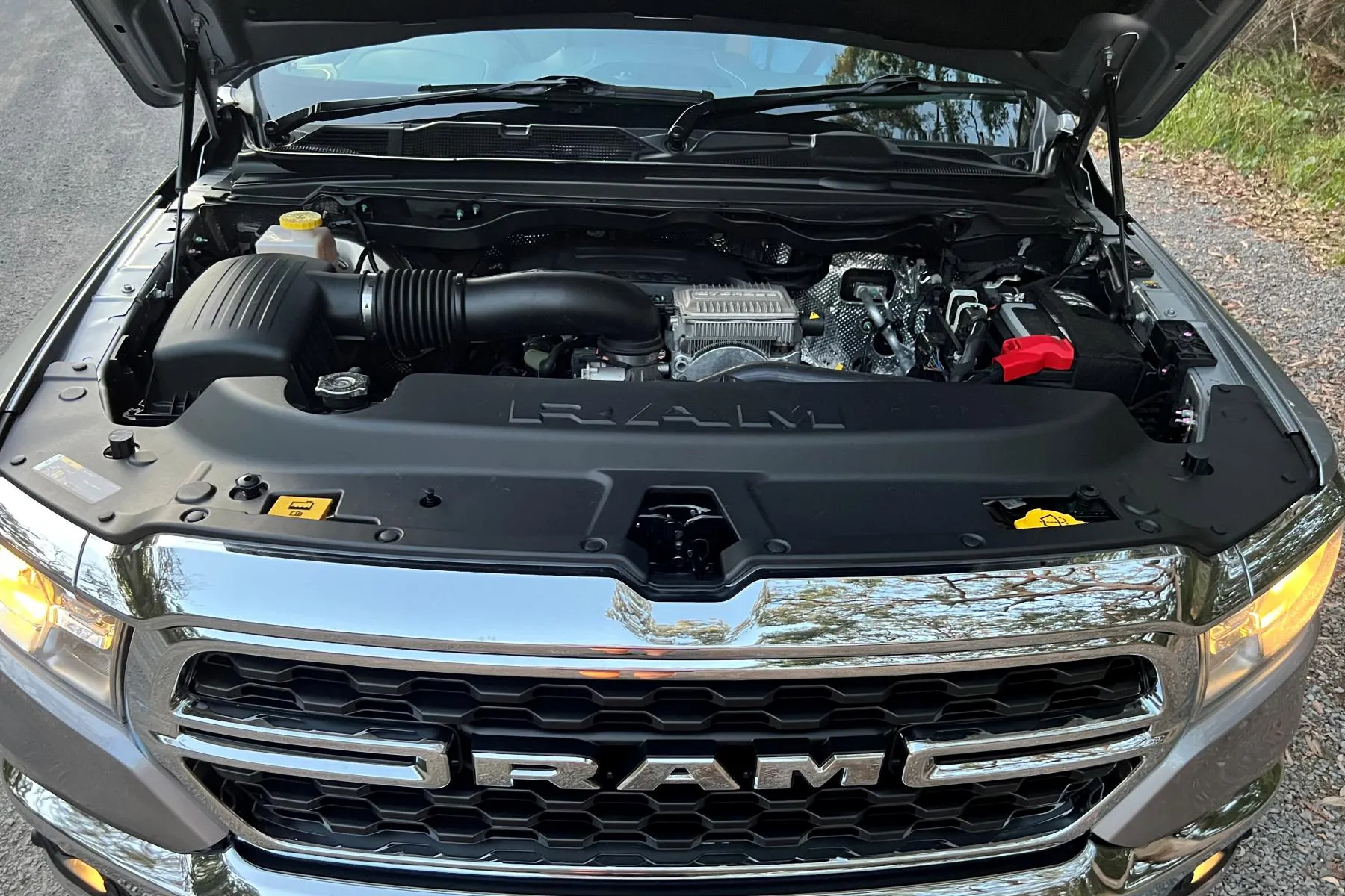 چرا حذف موتور V8 همی از پیکاپ رم اشتباه بزرگی بود؟