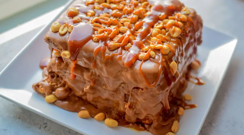 طرز تهیه کیک اسنیکرز کیکی خاص و خوشمزه 3 1 282