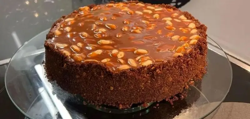 طرز تهیه کیک اسنیکرز کیکی خاص و خوشمزه 4 3 203