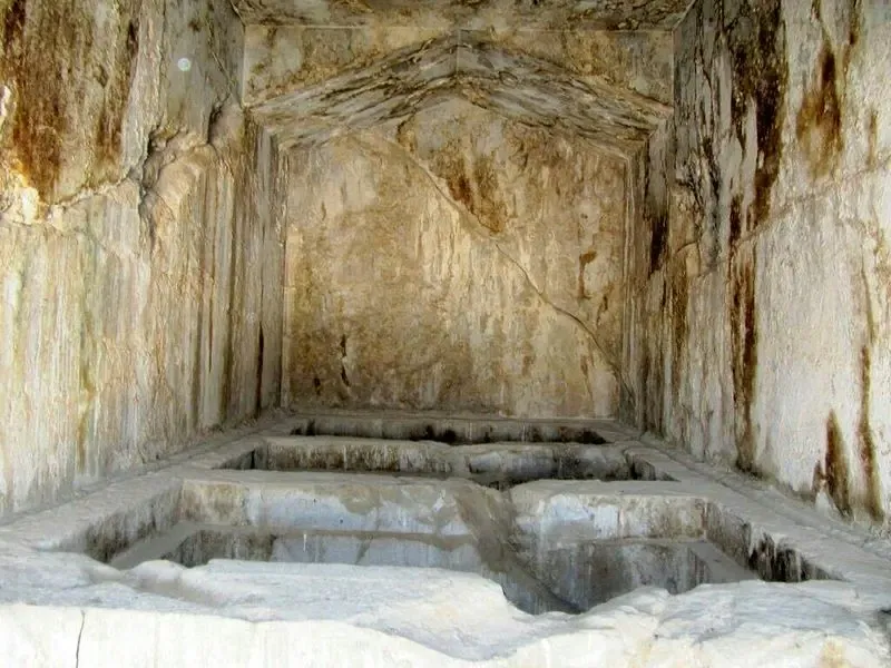 آرامگاه داریوش