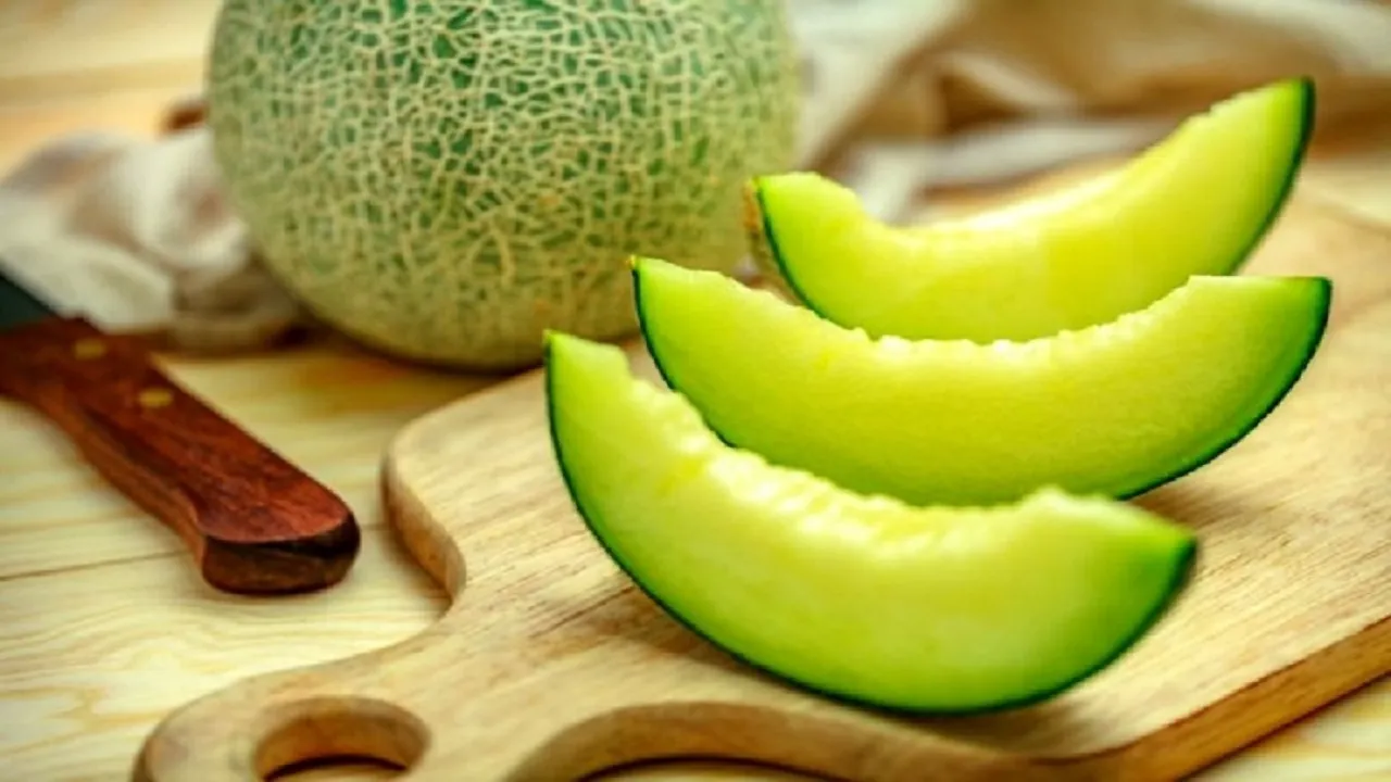 این افراد طالبی نخورند
