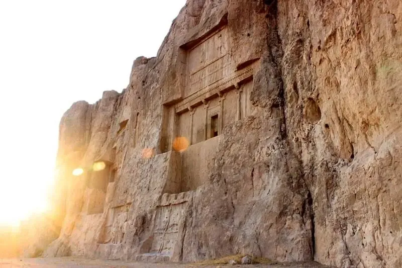 آرامگاه داریوش