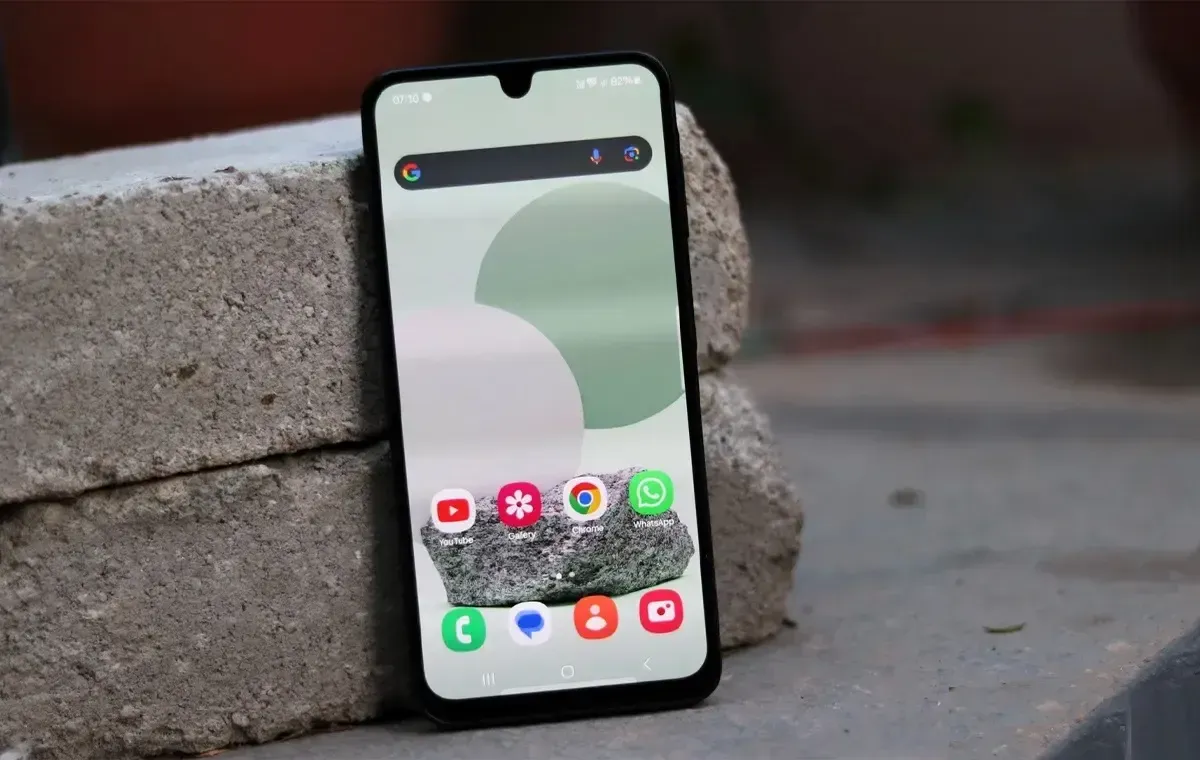قیمت هر دو نسخه‌ی 4G و 5G گلکسی A17 سامسونگ لو رفت