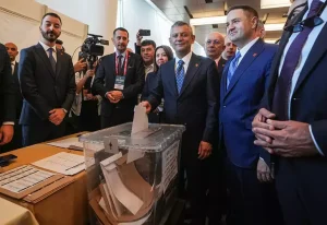 اوزگور اوزل