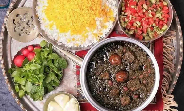 قورمه‌سبزی